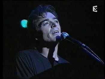 Daniel chante 'Ils s'aiment' en 1987.
